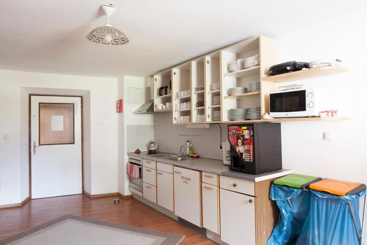 Romedihof Backpacker Hostel Karrösten Extérieur photo